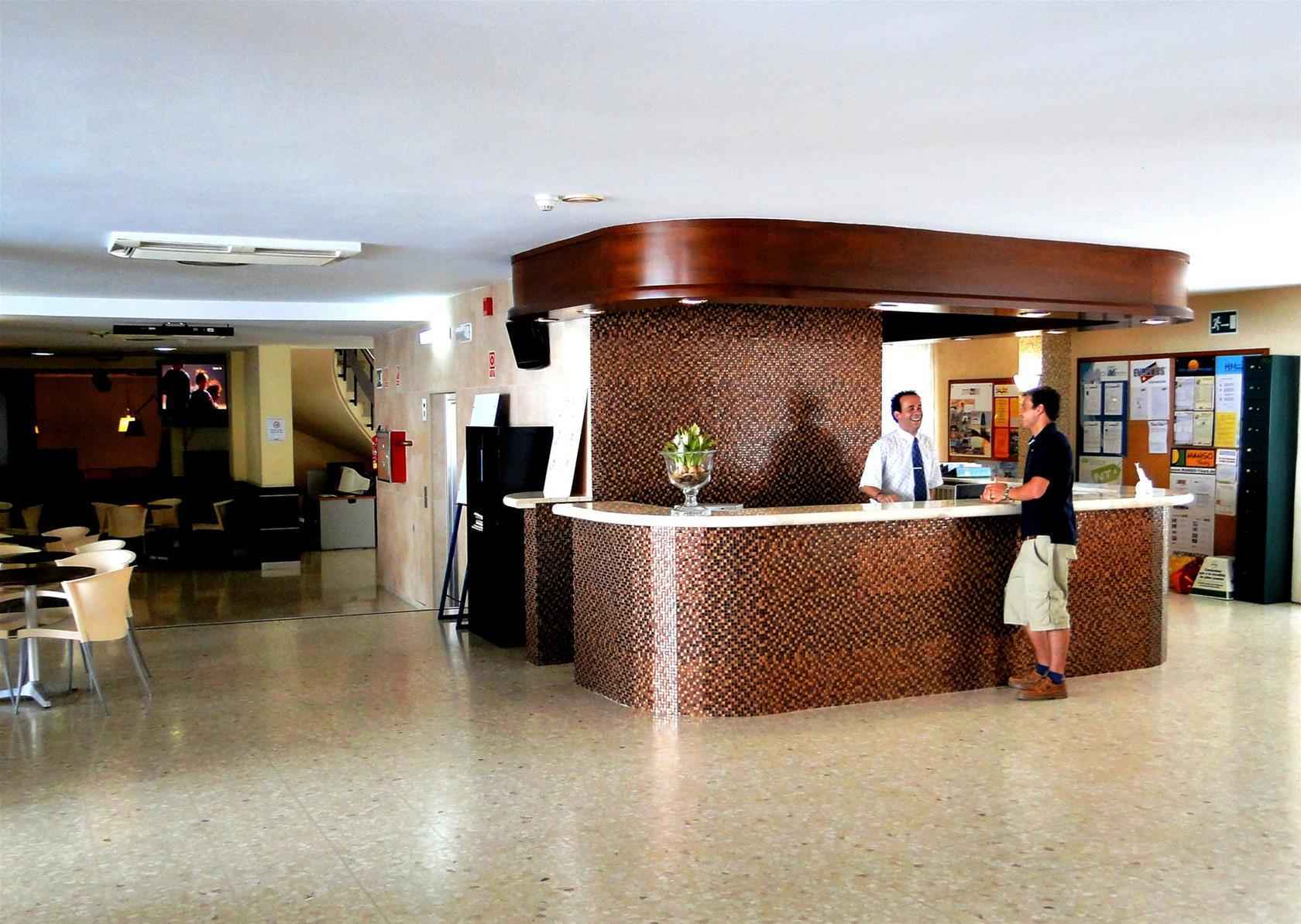 Hotel Miami Calella Buitenkant foto